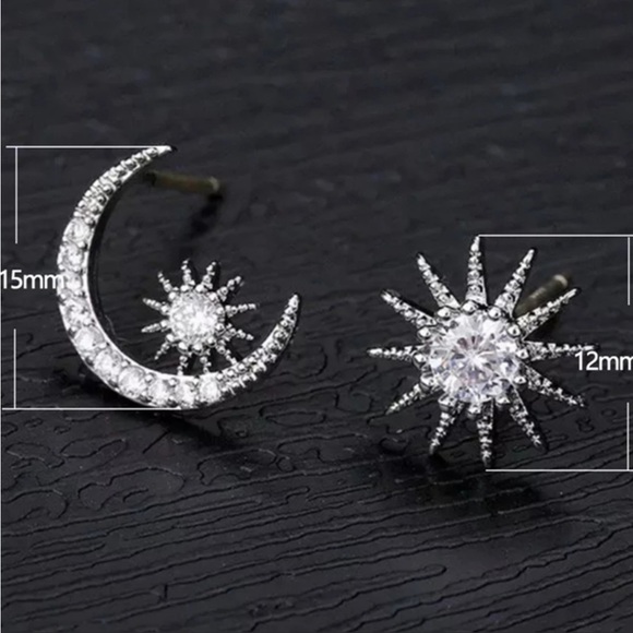 New 925 Silver Assimetric Moon Star Diamond Earrings - Picture 4 of 4